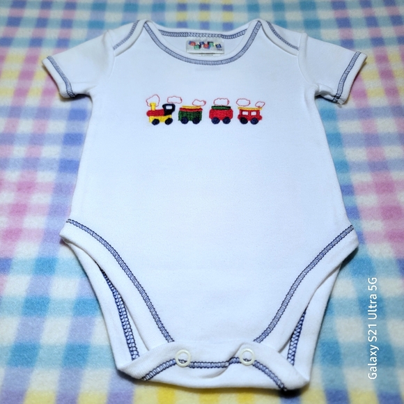ALEXIS 🚂 Multi Bright Color Embroidered Choo-Choo Train Bodysuit Onesie NB - Picture 4 of 10